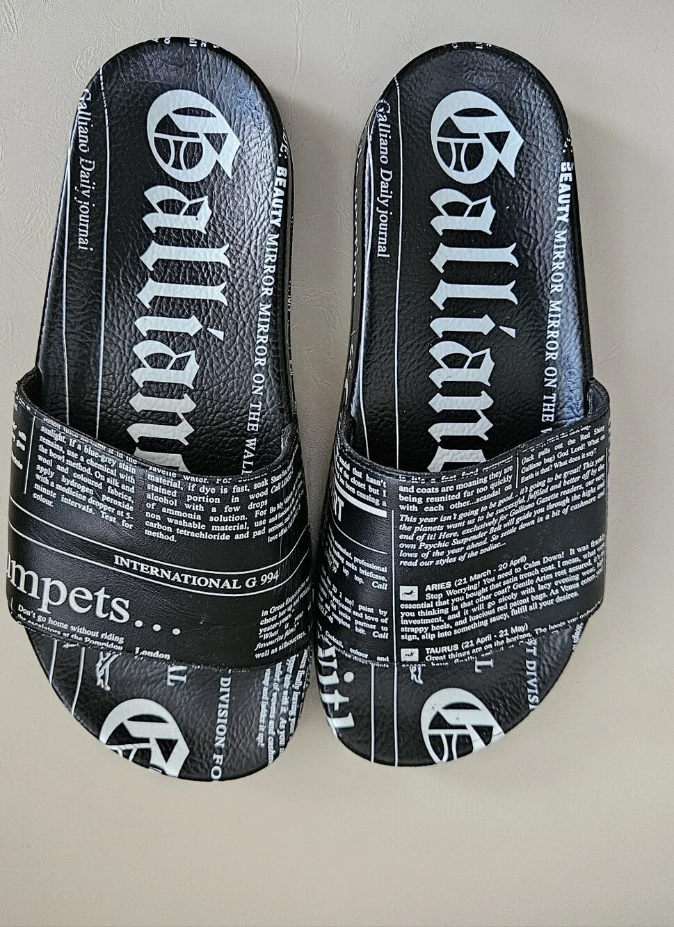 John Galliano Paris Gazette-Print Black Pool Slide